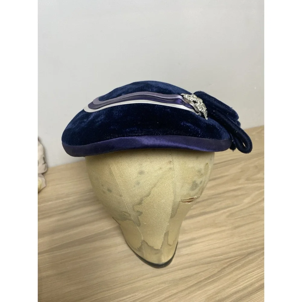 VTG Navy Blue Velvet Women's Hat With Satin Trim 40's/50's Rhinestone Bow EUC